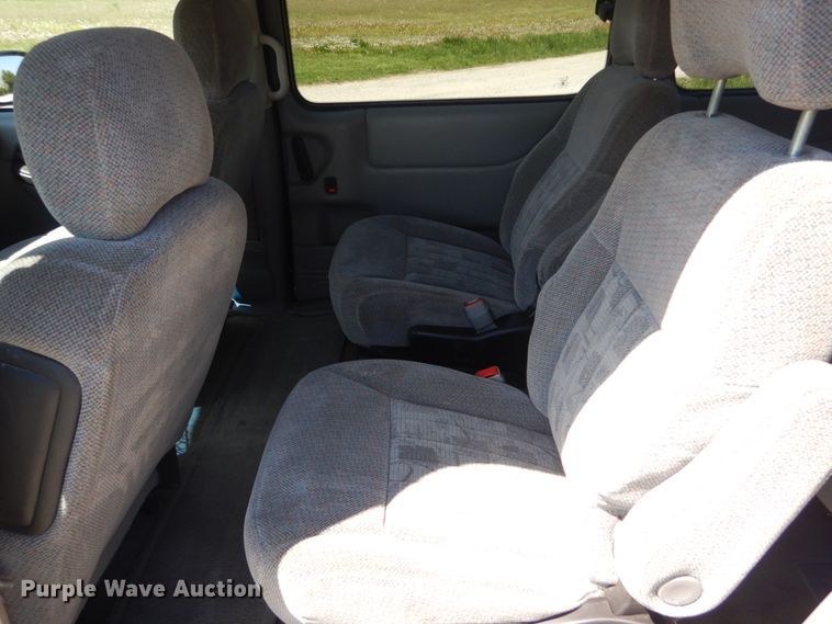 image for item IY9625 2005 Pontiac Montana  van