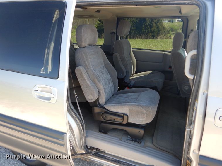 image for item IY9625 2005 Pontiac Montana  van