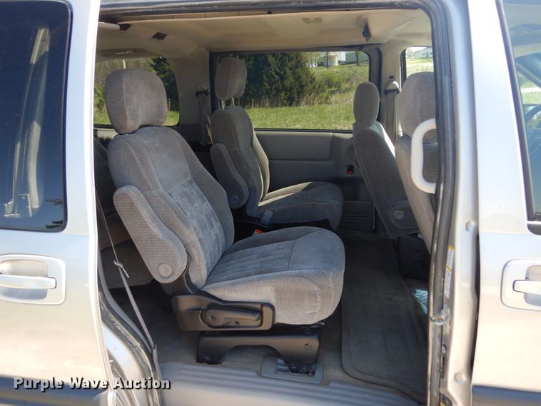 image for item IY9625 2005 Pontiac Montana  van