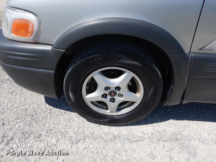 image for item IY9625 2005 Pontiac Montana  van