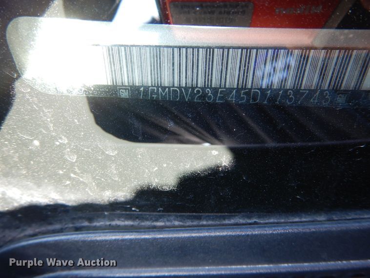 image for item IY9625 2005 Pontiac Montana  van