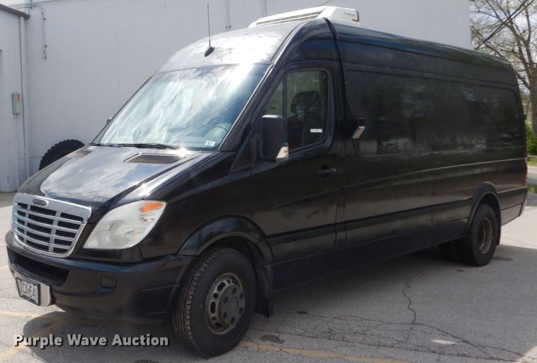 image for item IY9686 2011 Freightliner Sprinter  van