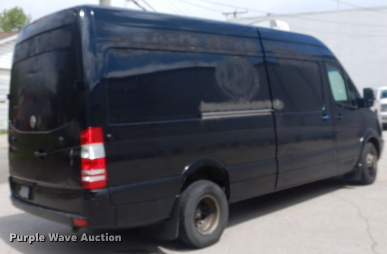 image for item IY9686 2011 Freightliner Sprinter  van