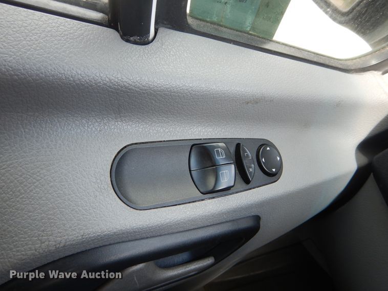 image for item IY9686 2011 Freightliner Sprinter  van