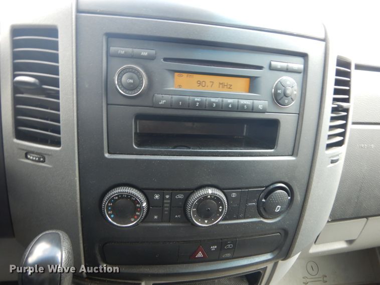 image for item IY9686 2011 Freightliner Sprinter  van