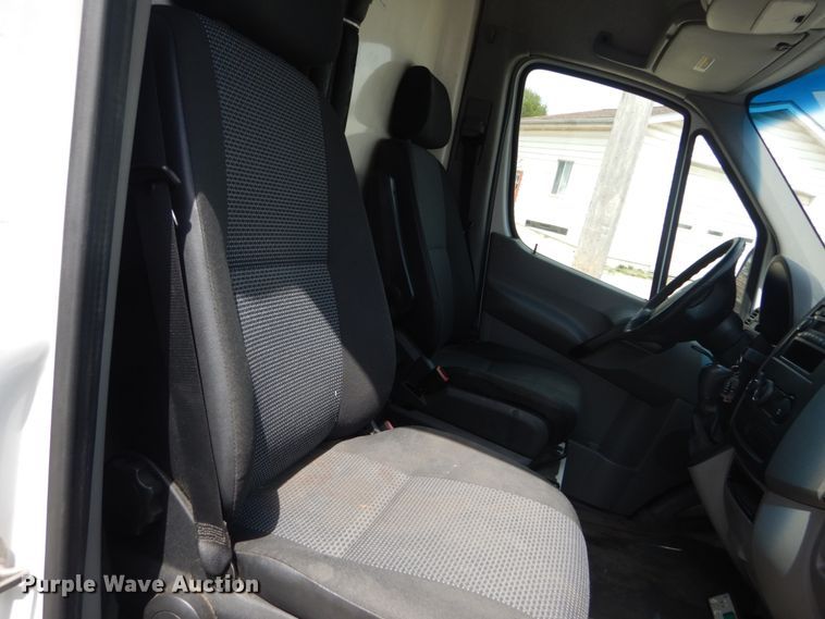 image for item IY9686 2011 Freightliner Sprinter  van