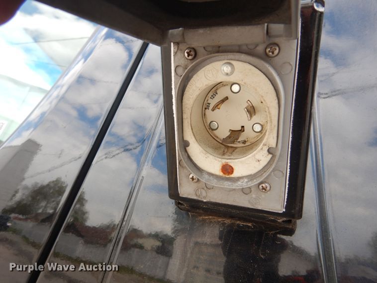 image for item IY9686 2011 Freightliner Sprinter  van