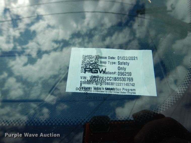 image for item IY9686 2011 Freightliner Sprinter  van