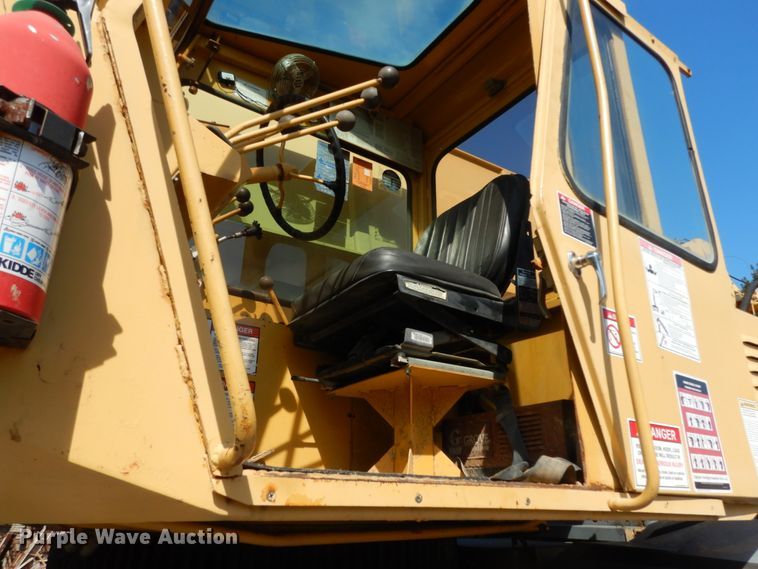 image for item DC2093 1974 Grove RT75S  crane