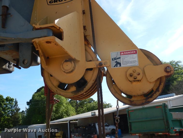 image for item DC2093 1974 Grove RT75S  crane