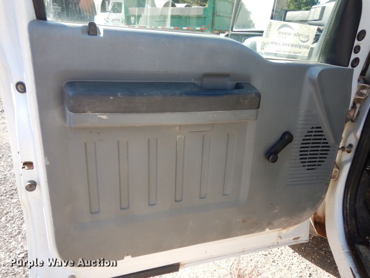 image for item DC2094 2011 Ford F550  utility / service truck