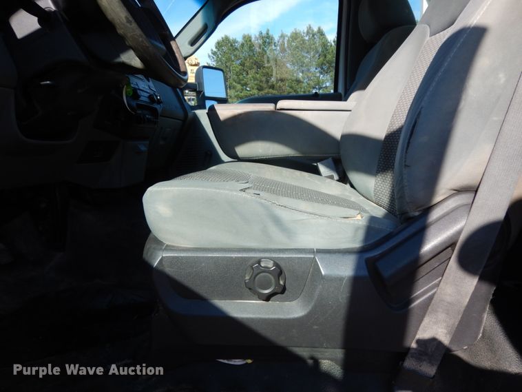 image for item DC2094 2011 Ford F550  utility / service truck