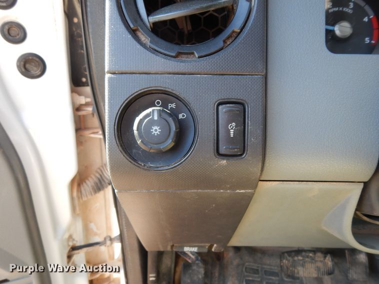 image for item DC2094 2011 Ford F550  utility / service truck