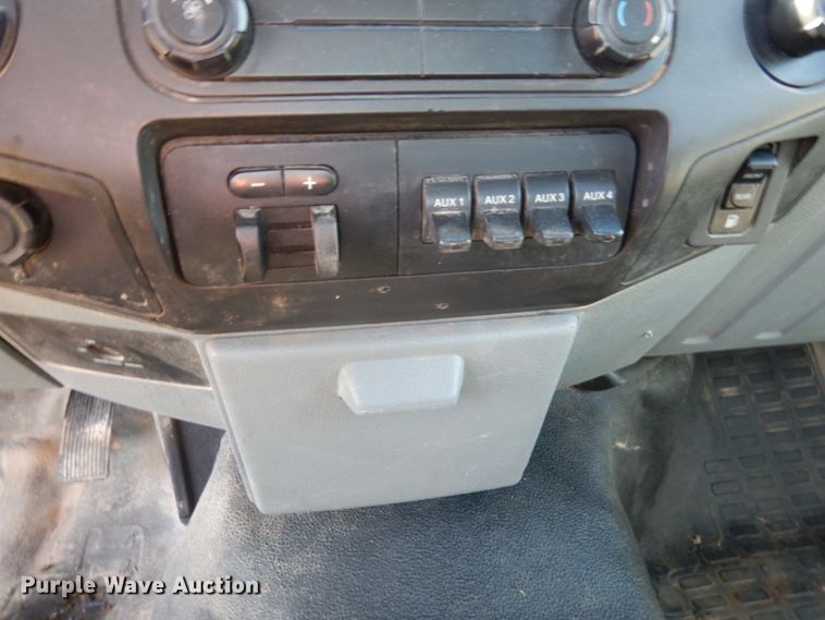 image for item DC2094 2011 Ford F550  utility / service truck