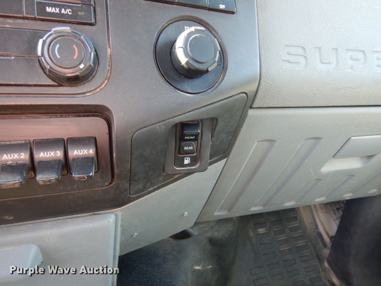 image for item DC2094 2011 Ford F550  utility / service truck