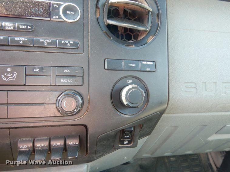 image for item DC2094 2011 Ford F550  utility / service truck