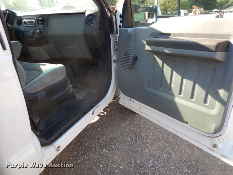 image for item DC2094 2011 Ford F550  utility / service truck