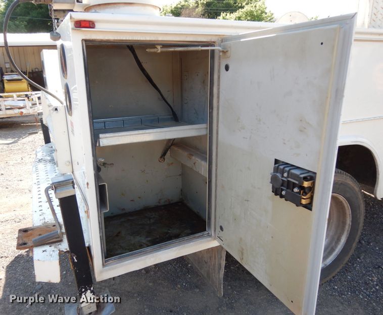 image for item DC2094 2011 Ford F550  utility / service truck