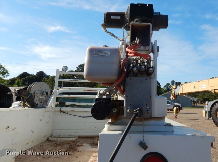 image for item DC2094 2011 Ford F550  utility / service truck