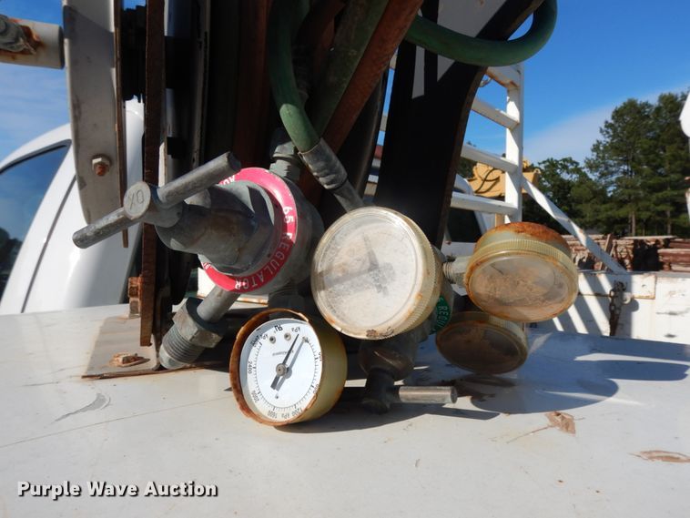 image for item DC2094 2011 Ford F550  utility / service truck