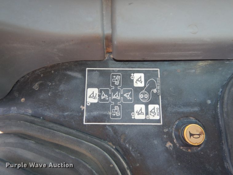 image for item DC2104 2013 Komatsu D155AX-7  dozer