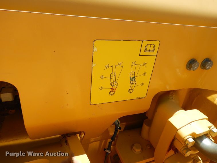 image for item DC2104 2013 Komatsu D155AX-7  dozer