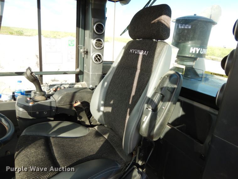 image for item DC2107 2018 Hyundai  HL940XT wheel loader