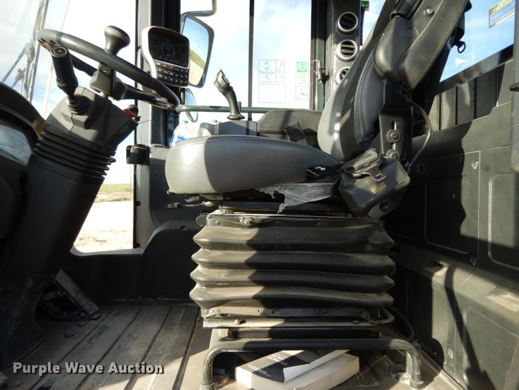 image for item DC2107 2018 Hyundai  HL940XT wheel loader