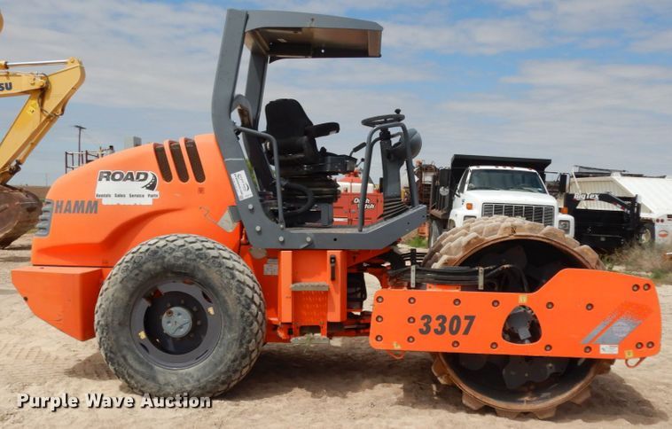 image for item DC2111 2011 Hamm 3307  single drum vibratory roller