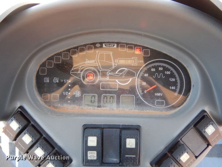 image for item DC2112 2014 Hamm H11I  single drum vibratory roller