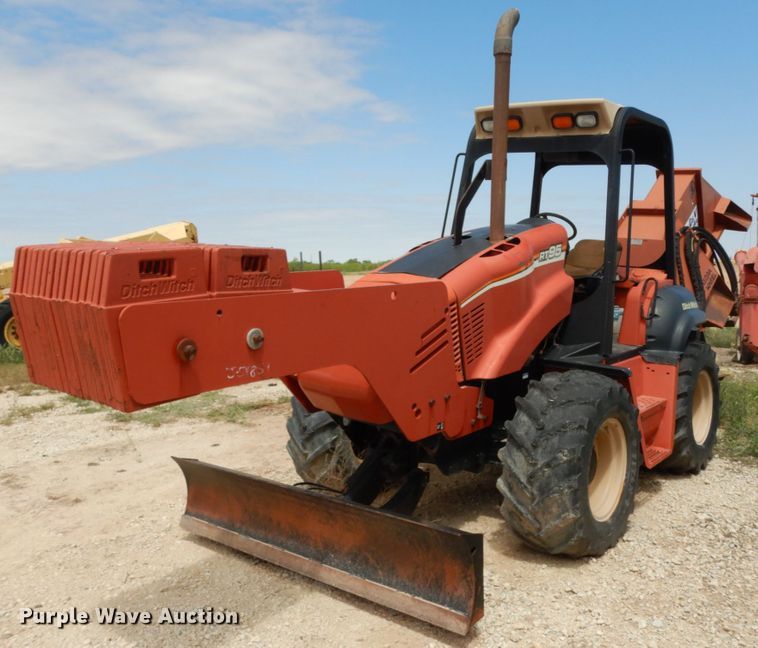 image for item DC2113 2008 Ditch Witch RT95  rock saw