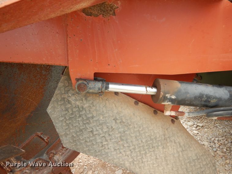 image for item DC2113 2008 Ditch Witch RT95  rock saw