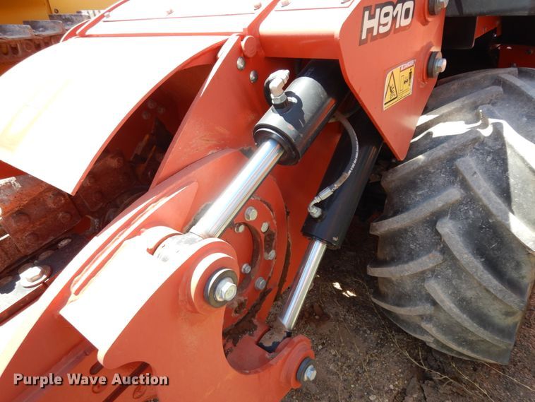 image for item DC2114 2014 Ditch Witch RT120  trencher