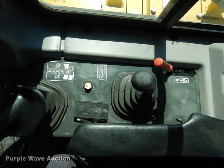 image for item DC2115 2012 Komatsu PC228USLC-8  excavator