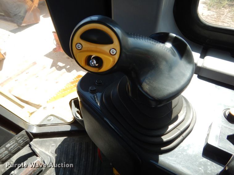 image for item DC2115 2012 Komatsu PC228USLC-8  excavator