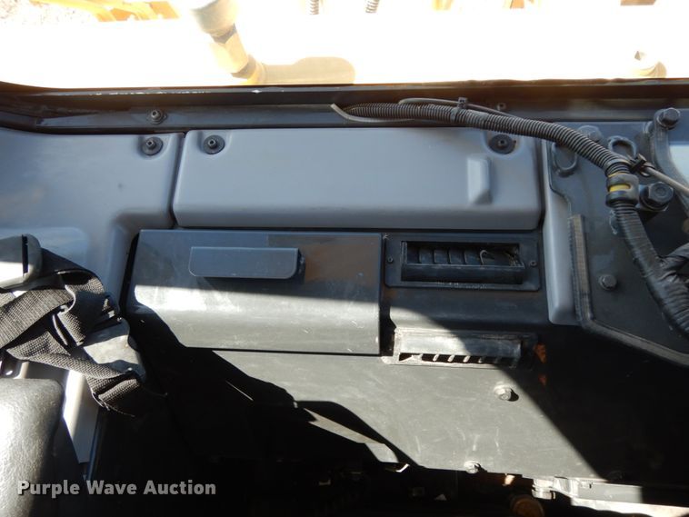 image for item DC2115 2012 Komatsu PC228USLC-8  excavator