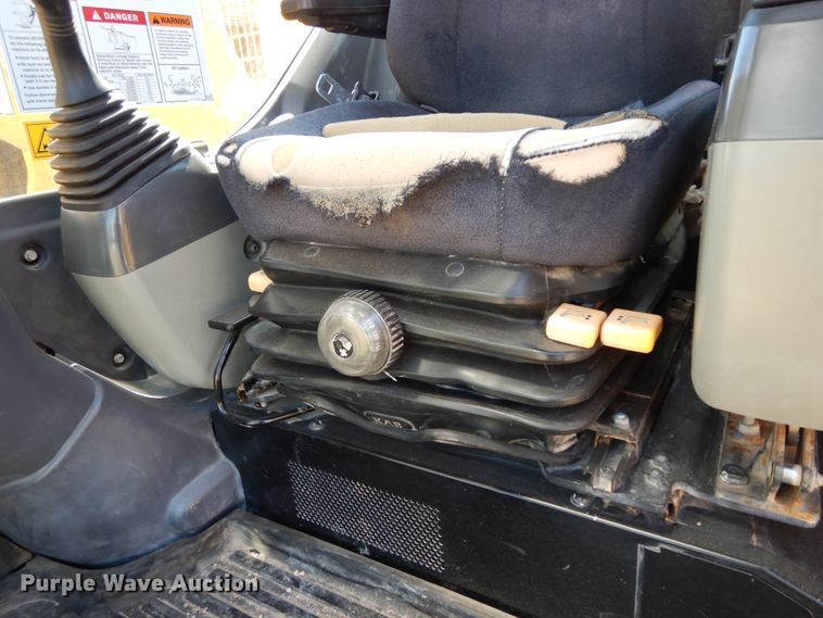 image for item DC2115 2012 Komatsu PC228USLC-8  excavator