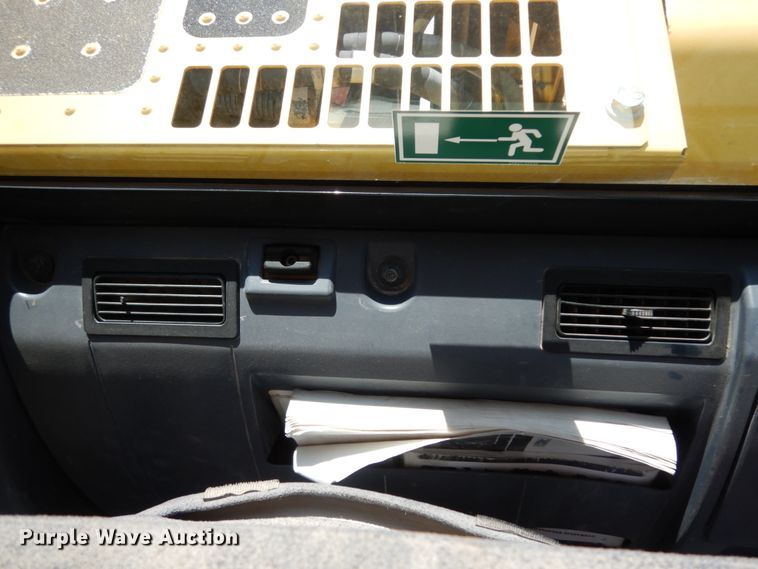 image for item DC2115 2012 Komatsu PC228USLC-8  excavator