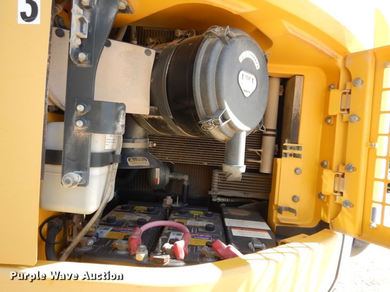 image for item DC2115 2012 Komatsu PC228USLC-8  excavator