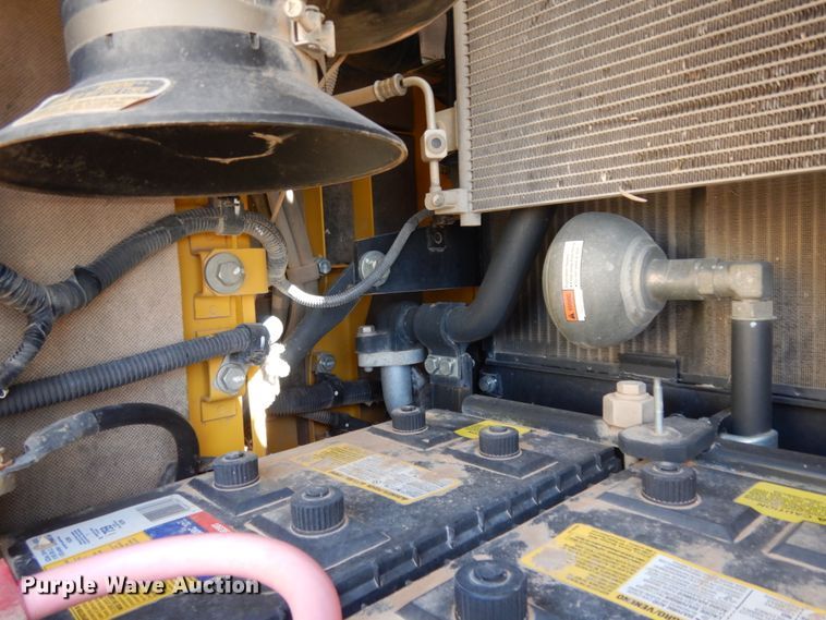 image for item DC2115 2012 Komatsu PC228USLC-8  excavator