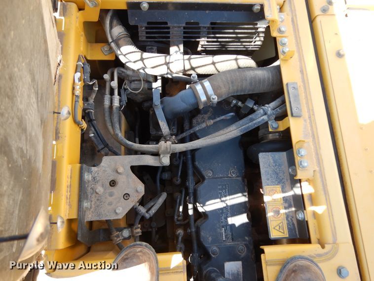 image for item DC2115 2012 Komatsu PC228USLC-8  excavator
