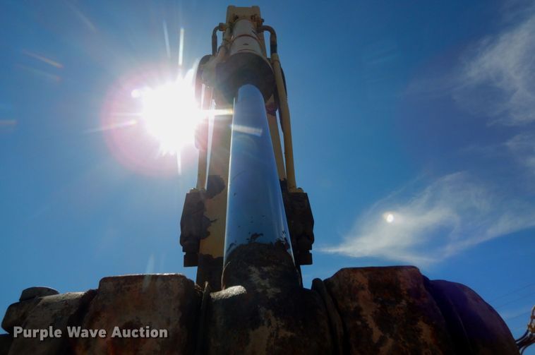 image for item DC2115 2012 Komatsu PC228USLC-8  excavator