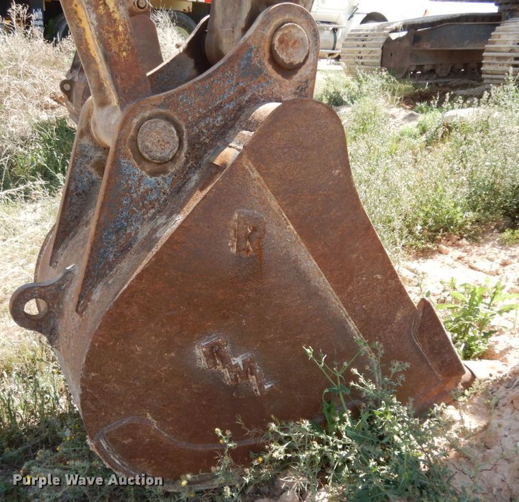 image for item DC2115 2012 Komatsu PC228USLC-8  excavator