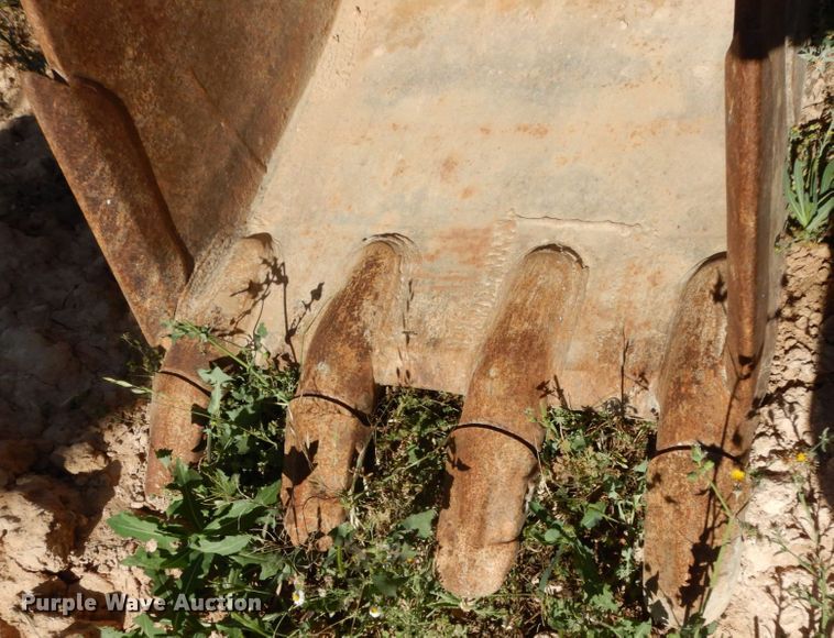 image for item DC2115 2012 Komatsu PC228USLC-8  excavator