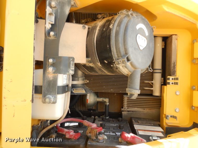 image for item DC2116 2014 Komatsu PC228USLC-8  excavator