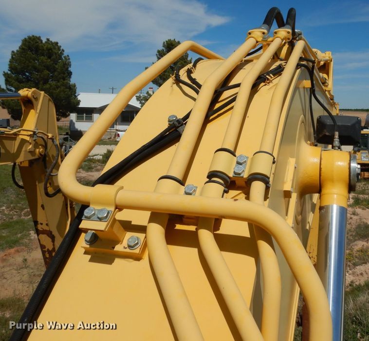 image for item DC2116 2014 Komatsu PC228USLC-8  excavator