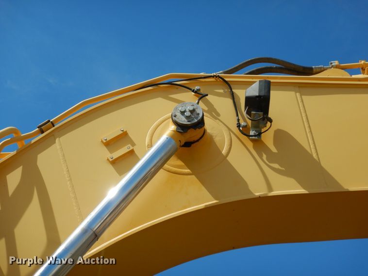 image for item DC2116 2014 Komatsu PC228USLC-8  excavator