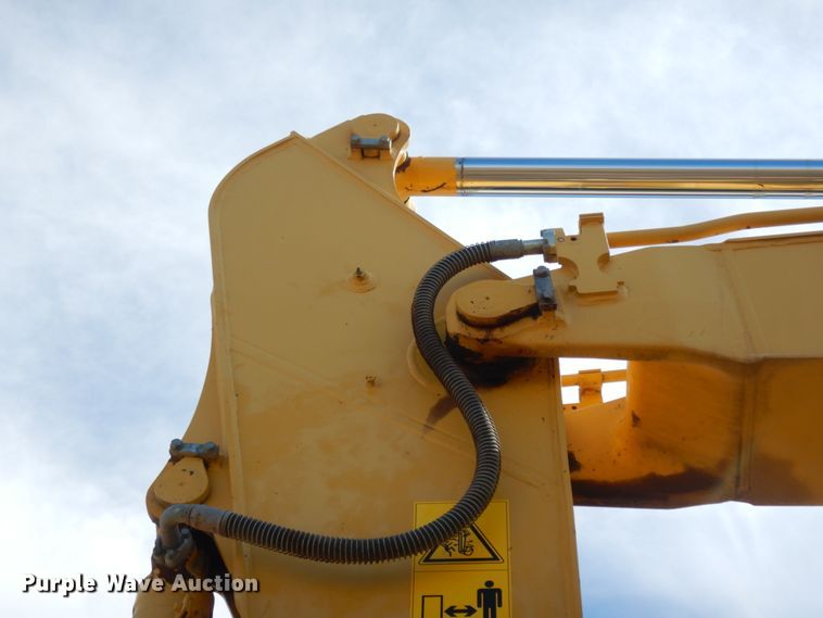 image for item DC2116 2014 Komatsu PC228USLC-8  excavator