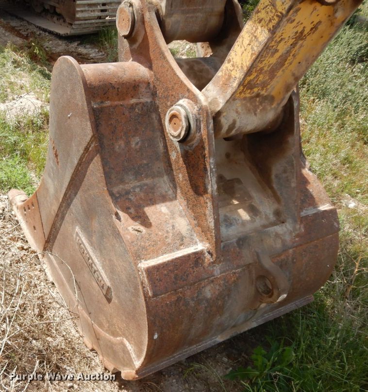 image for item DC2116 2014 Komatsu PC228USLC-8  excavator