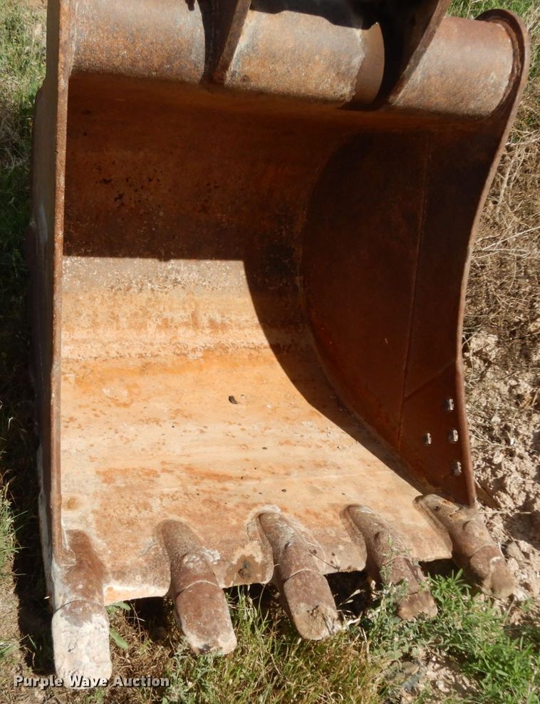 image for item DC2116 2014 Komatsu PC228USLC-8  excavator